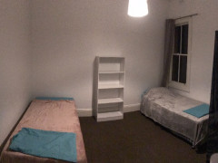 Twin room 