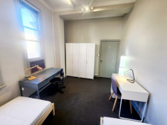 $220/w shared room in Ashfield