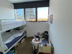 Second Room share in CBD!