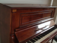 Free upright piano Niendorf