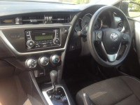 2014 Toyota カローラ $13,800