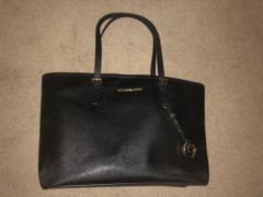 Michael korsのbag 👜ほぼ新品✨✨