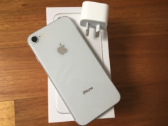 iPhone 8売ります