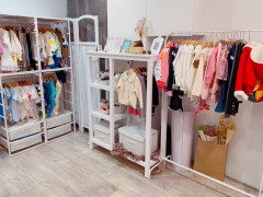 Kid's & babies's clothing shop