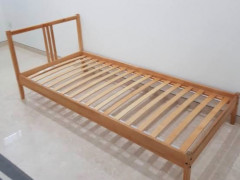 Single bed frame 売ります