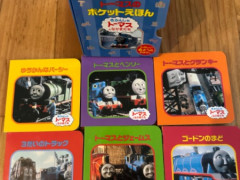 新品　子供本　トーマスポケット絵本６冊セット２０ドル