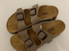 UGG 厚底サンダル　サイズ8(24.5cm)