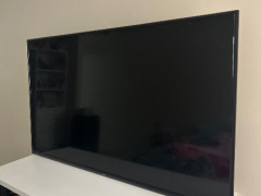65インチのLEDテレビ（FULL HD）200ドル