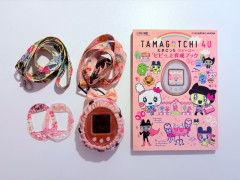 たまごっち4U+ / Tamagotchi 4U+ ピンク